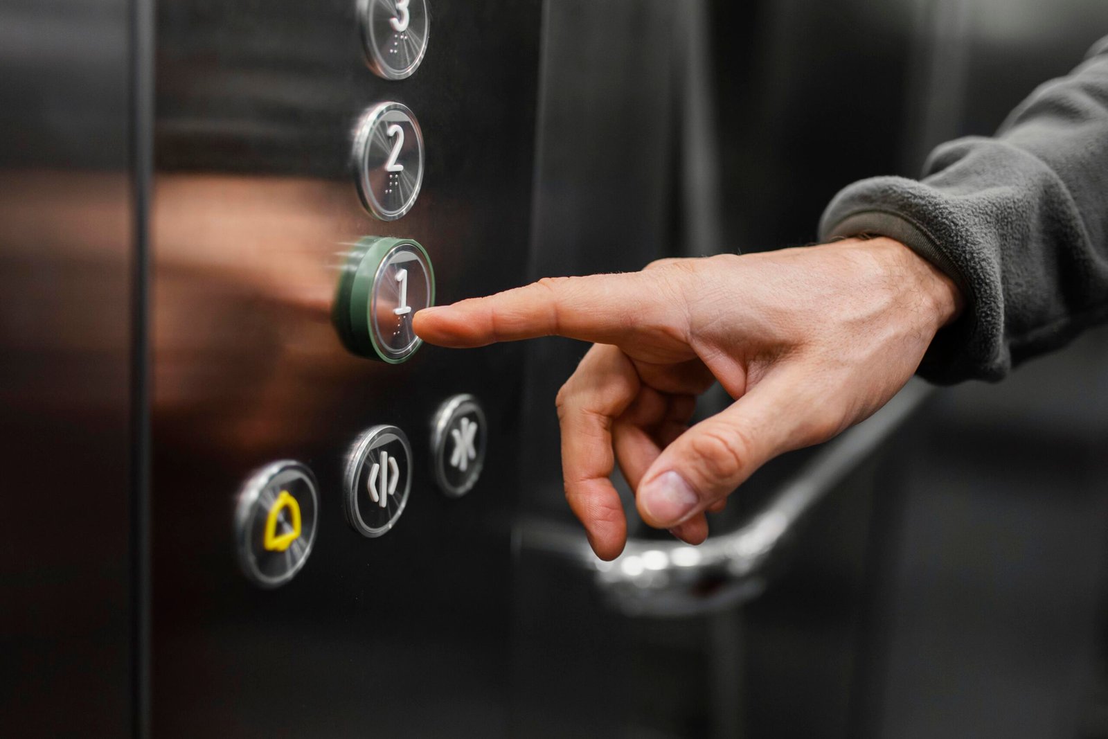 Small home elevators and lifts in Bangalore Free installation Small home elevators and lifts in Bangalore Free installation